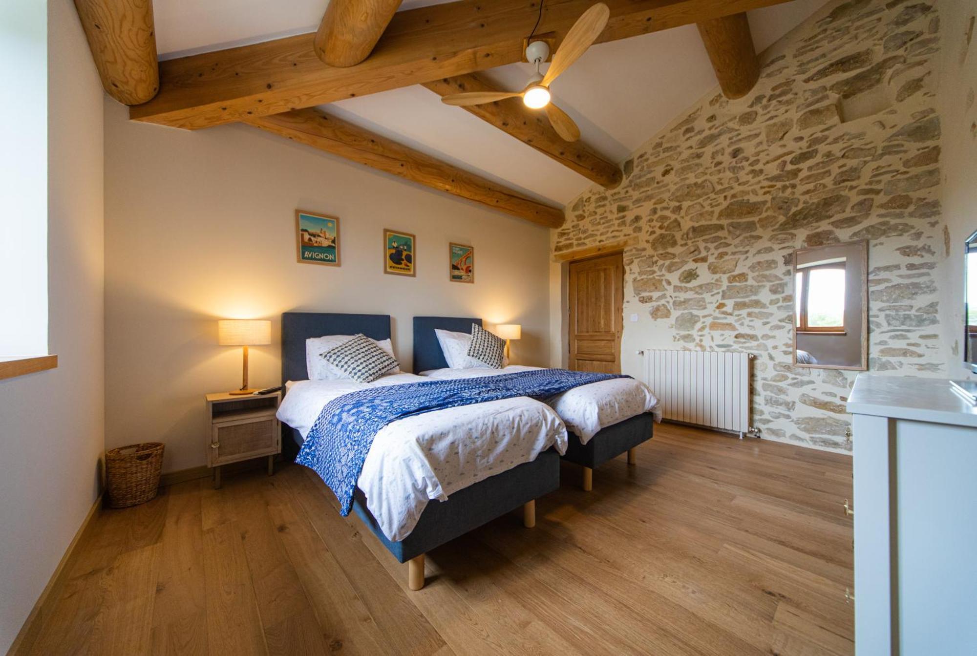 Les Yourtes De Provence Saint-Paulet-de-Caisson Zimmer foto